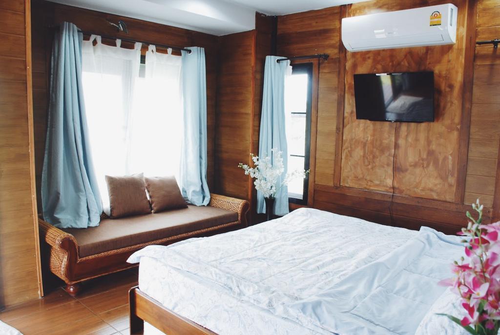 Pak Ping Ing Jai Hotell Ban Mai  Exteriör bild